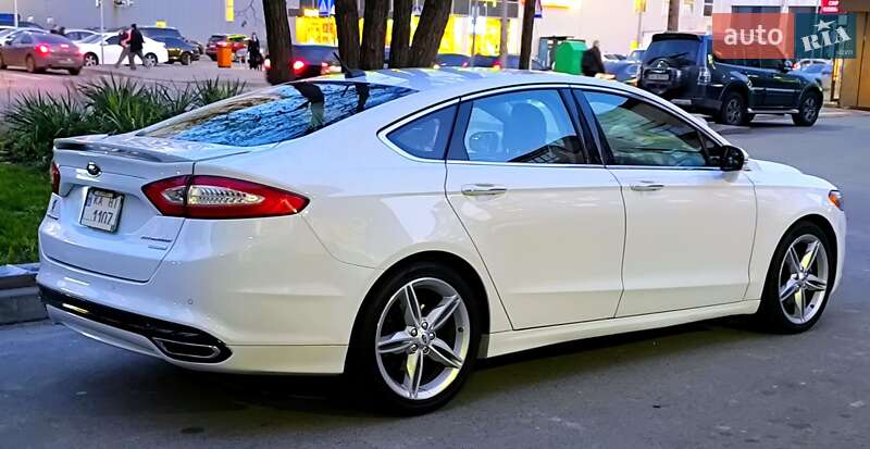 Ford Fusion 2015