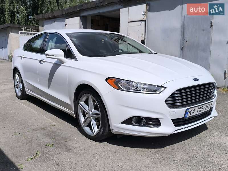 Седан Ford Fusion 2015 в Києві