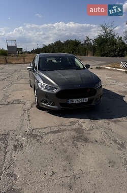 Седан Ford Fusion 2013 в 