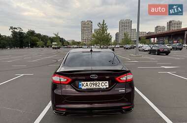 Седан Ford Fusion 2013 в 