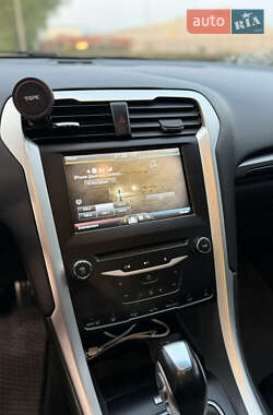 Седан Ford Fusion 2012 в 