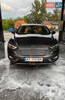 Седан Ford Fusion 2017 в 