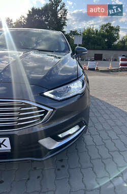 Седан Ford Fusion 2017 в 