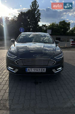 Седан Ford Fusion 2017 в 
