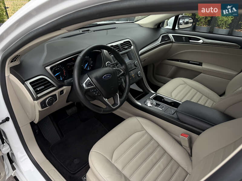 Седан Ford Fusion 2016 в Києві