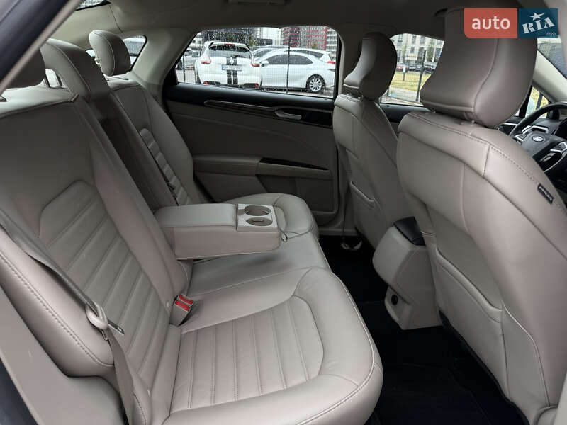 Седан Ford Fusion 2016 в Києві