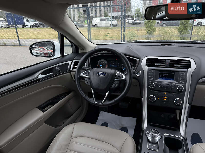 Седан Ford Fusion 2016 в Києві