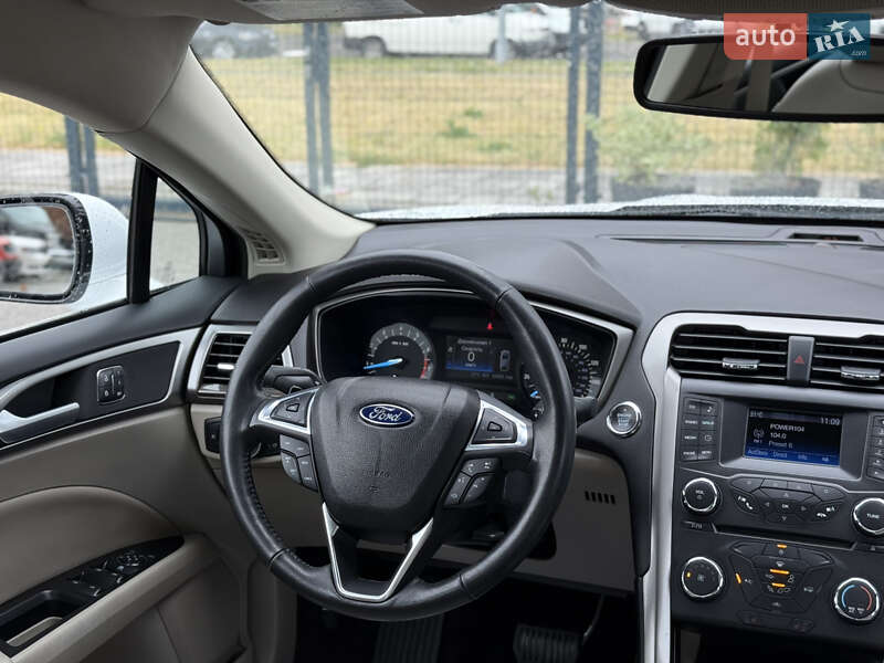 Седан Ford Fusion 2016 в Києві