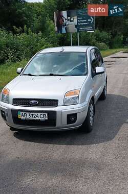 Хэтчбек Ford Fusion 2011 в 