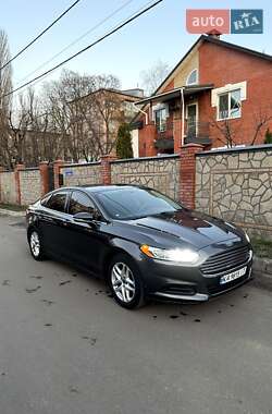 Седан Ford Fusion 2016 в 