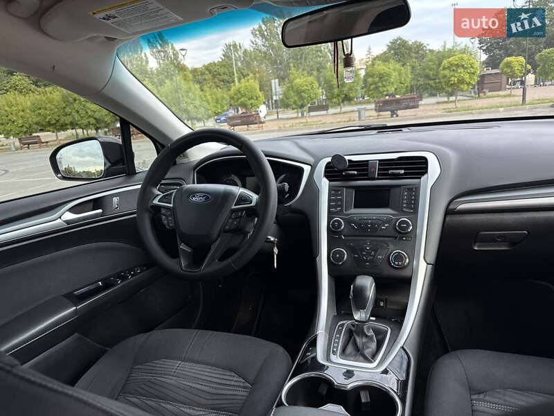 Седан Ford Fusion 2015 в Запоріжжі