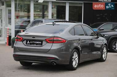Седан Ford Fusion 2012 в 