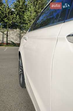 Седан Ford Fusion 2016 в 
