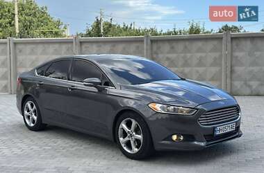 Седан Ford Fusion 2014 в 