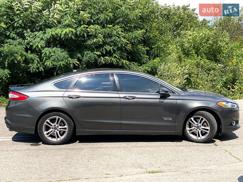 Седан Ford Fusion 2015 в Полтаве