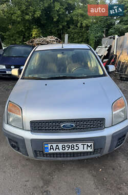 Хэтчбек Ford Fusion 2011 в 