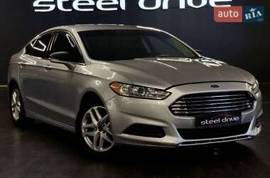 Седан Ford Fusion 2014 в 