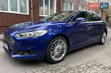Седан Ford Fusion 2015 в 