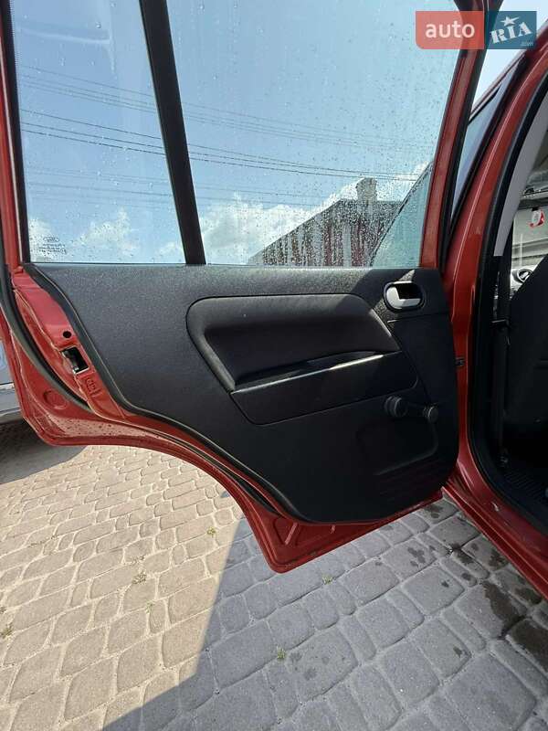 Хетчбек Ford Fusion 2008 в Львові