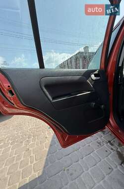 Хэтчбек Ford Fusion 2008 в 
