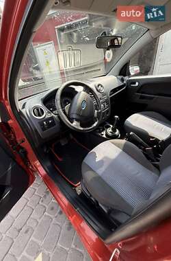 Хэтчбек Ford Fusion 2008 в 