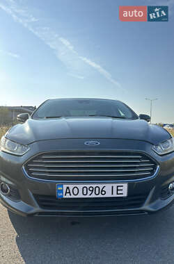 Седан Ford Fusion 2014 в 