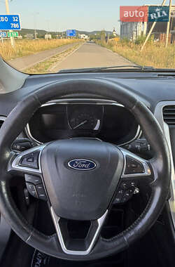 Седан Ford Fusion 2014 в 