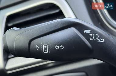 Седан Ford Fusion 2019 в 