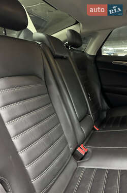Седан Ford Fusion 2013 в 