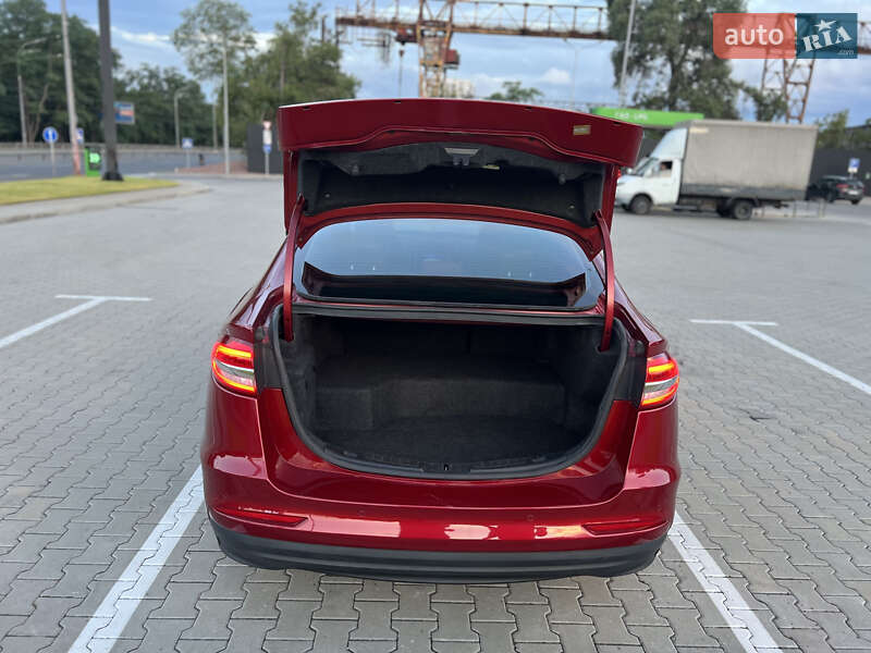 Седан Ford Fusion 2019 в Києві фото 21 Седан Ford Fusion 2019 в Києві