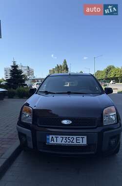 Хэтчбек Ford Fusion 2010 в 