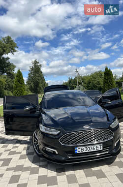 Седан Ford Fusion 2015 в 