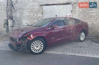 Седан Ford Fusion 2016 в 
