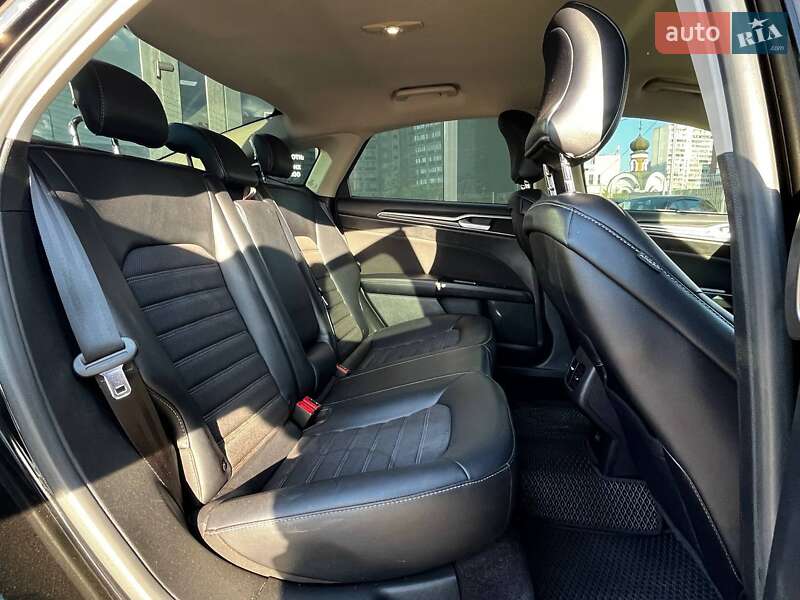 Седан Ford Fusion 2016 в Києві