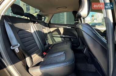 Седан Ford Fusion 2016 в 