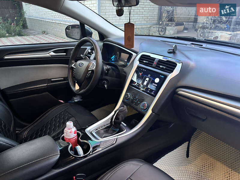 Седан Ford Fusion 2016 в Сумах