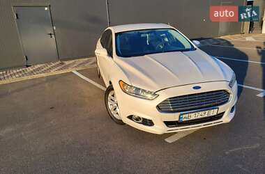 Седан Ford Fusion 2015 в 