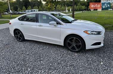 Седан Ford Fusion 2014 в Львове