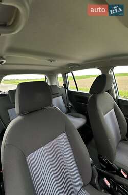 Хэтчбек Ford Fusion 2006 в 