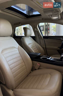 Седан Ford Fusion 2012 в 