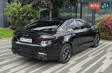 Седан Ford Fusion 2012 в 