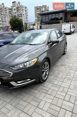 Седан Ford Fusion 2016 в 