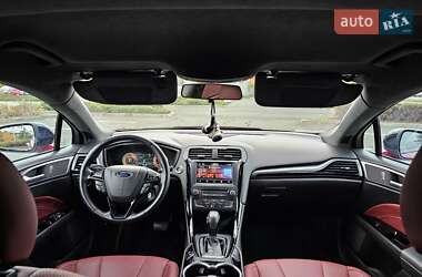 Седан Ford Fusion 2015 в 