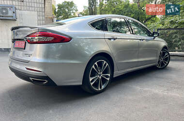 Седан Ford Fusion 2020 в 