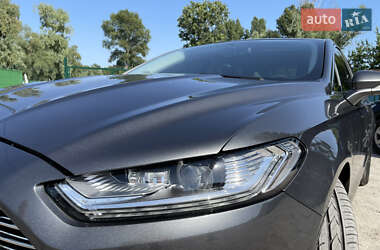 Седан Ford Fusion 2015 в 