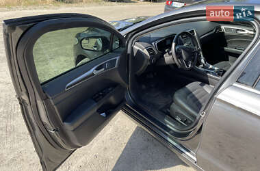 Седан Ford Fusion 2015 в 