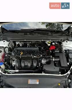 Седан Ford Fusion 2017 в 