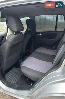 Хэтчбек Ford Fusion 2010 в 