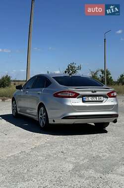 Седан Ford Fusion 2014 в 