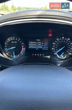 Седан Ford Fusion 2014 в 